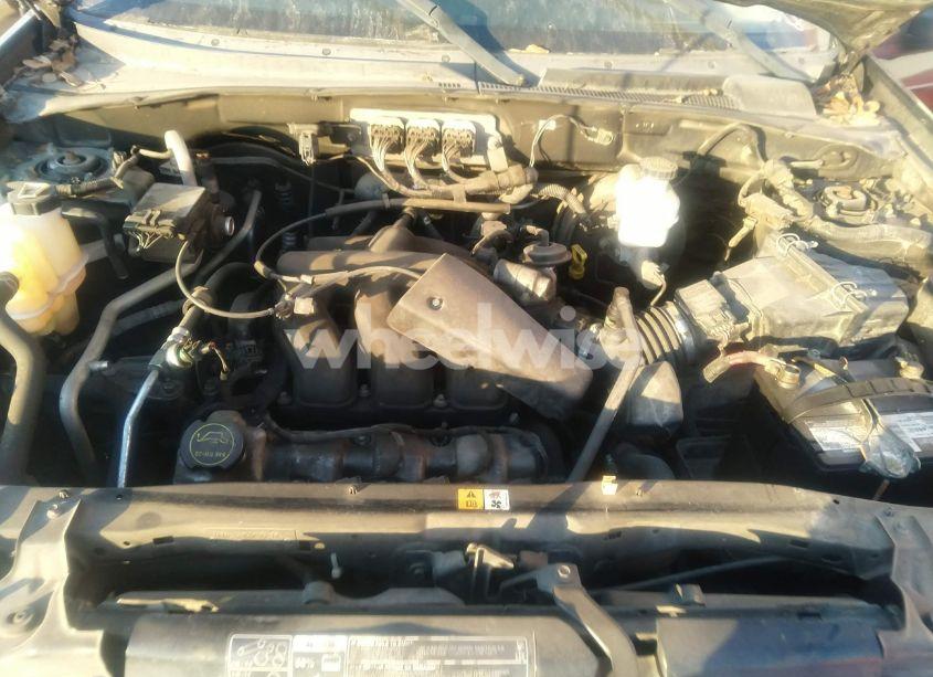 Photo 10 of 2007 Ford Escape LIMITED (VIN 1FMCU04147KA92387)