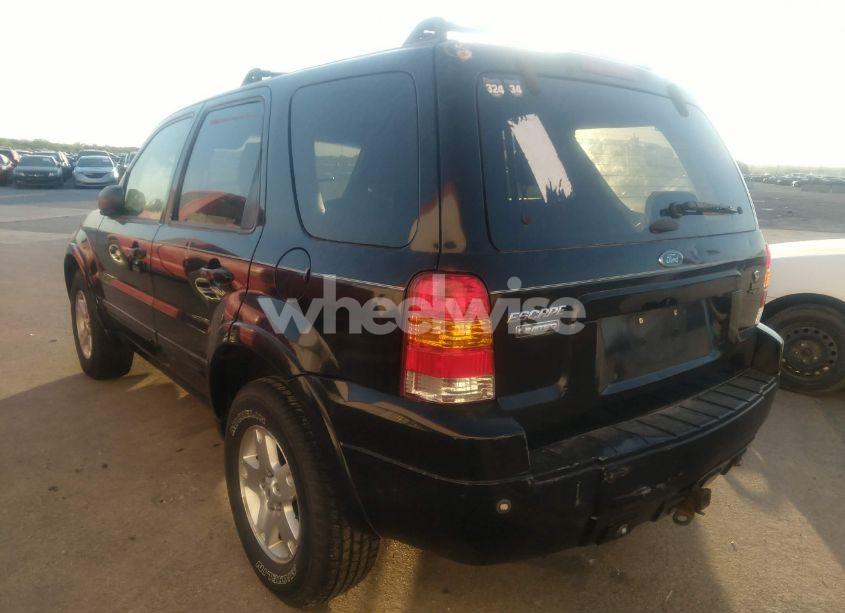 Photo 3 of 2007 Ford Escape LIMITED (VIN 1FMCU04147KA92387)