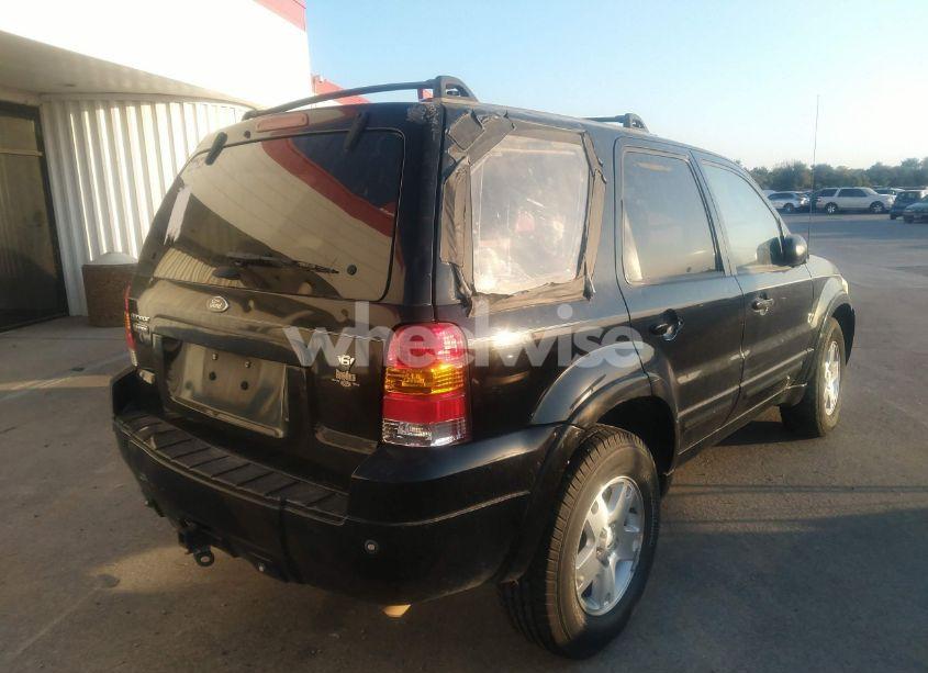 Photo 4 of 2007 Ford Escape LIMITED (VIN 1FMCU04147KA92387)