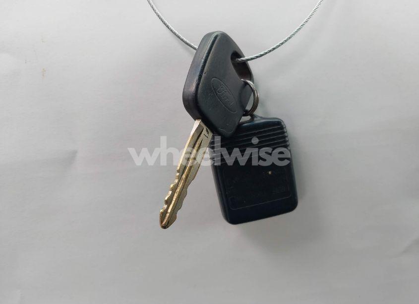 Photo 11 of 2001 Ford Escape XLT (VIN 1FMCU04151KB70263)