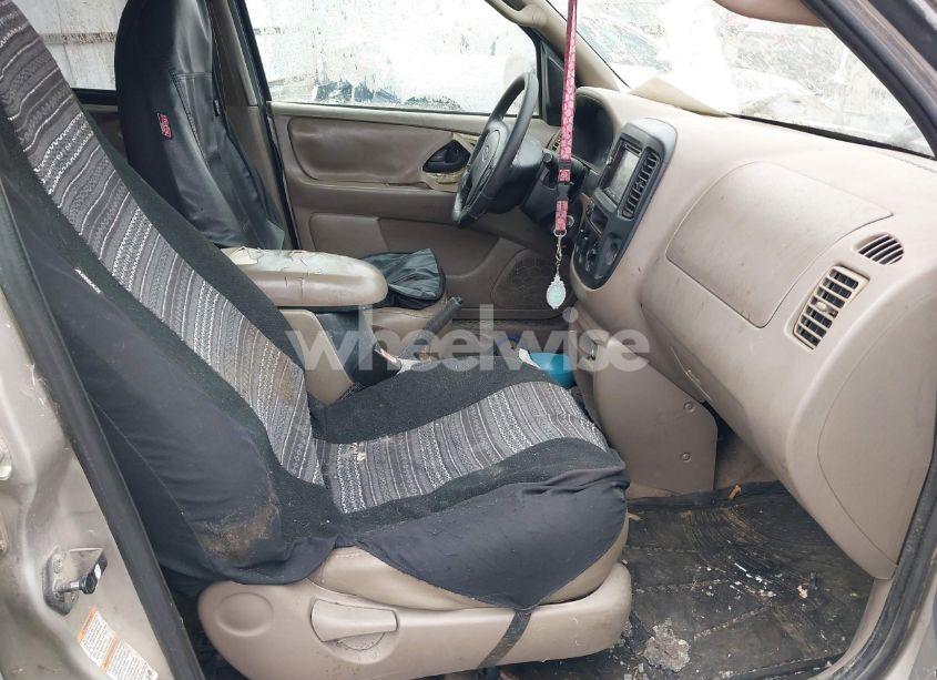 Photo 5 of 2001 Ford Escape XLT (VIN 1FMCU04151KB70263)