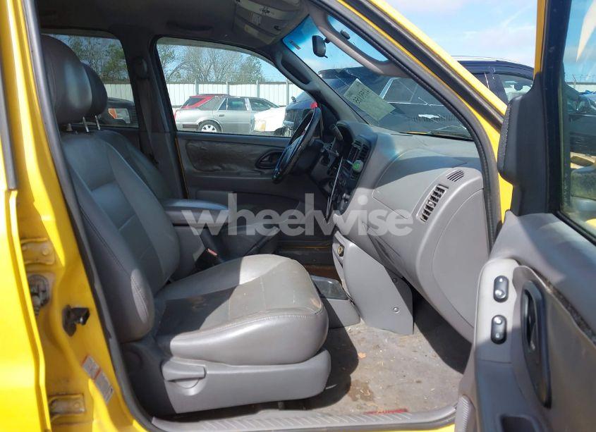 Photo 5 of 2002 Ford Escape XLT (VIN 1FMCU04152KC28633)