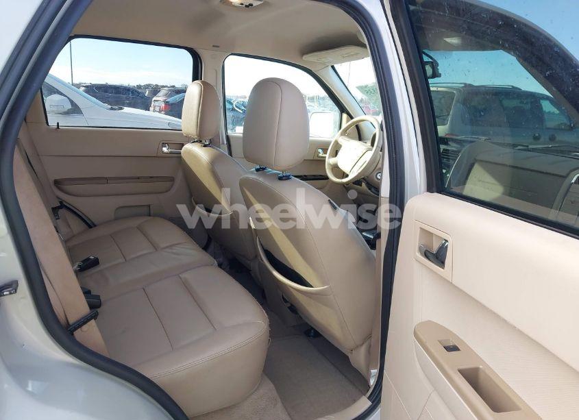 Photo 8 of 2008 Ford Escape LIMITED (VIN 1FMCU04158KA92416)