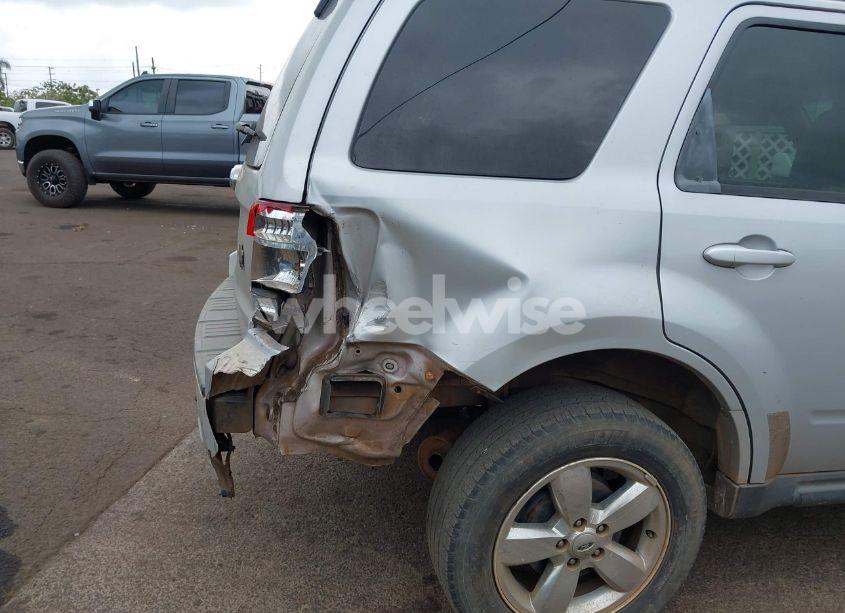 Photo 6 of 2008 Ford Escape LIMITED (VIN 1FMCU04158KB42604)