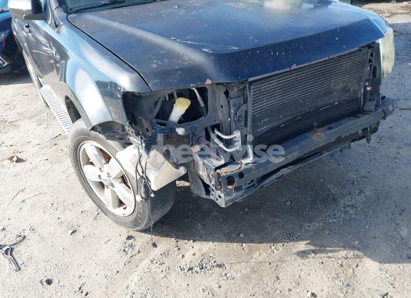 Photo 6 of 2008 Ford Escape LIMITED (VIN 1FMCU04158KC70180)