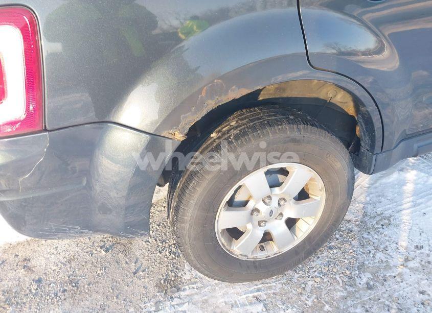 Photo 13 of 2008 Ford Escape LIMITED (VIN 1FMCU04158KE09871)