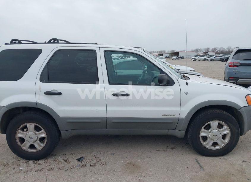 Photo 13 of 2001 Ford Escape XLT (VIN 1FMCU04161KA64209)