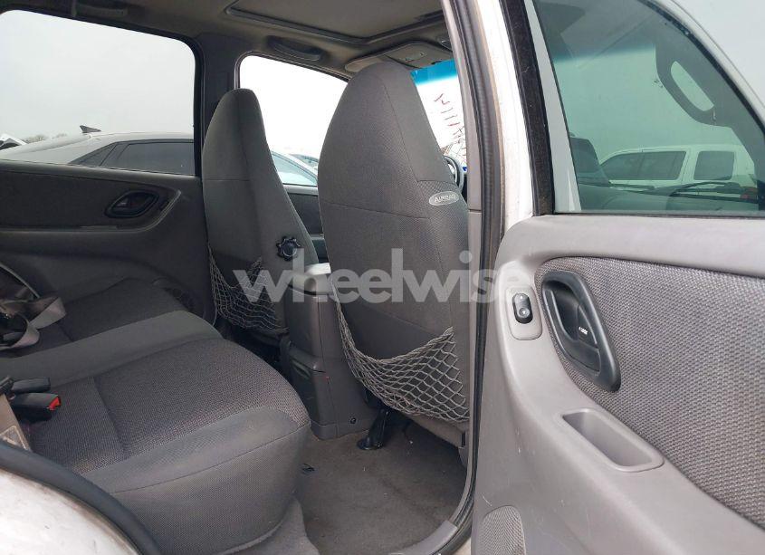 Photo 8 of 2001 Ford Escape XLT (VIN 1FMCU04161KA64209)