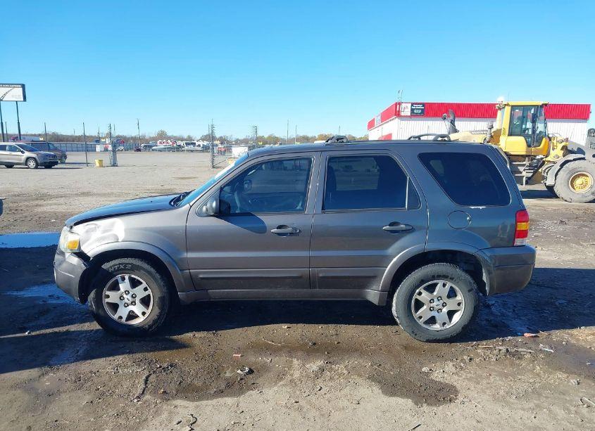 Photo 14 of 2005 Ford Escape LIMITED (VIN 1FMCU04165KB85392)