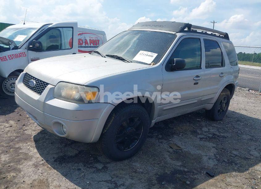 Photo 2 of 2007 Ford Escape LIMITED (VIN 1FMCU04167KA09610)