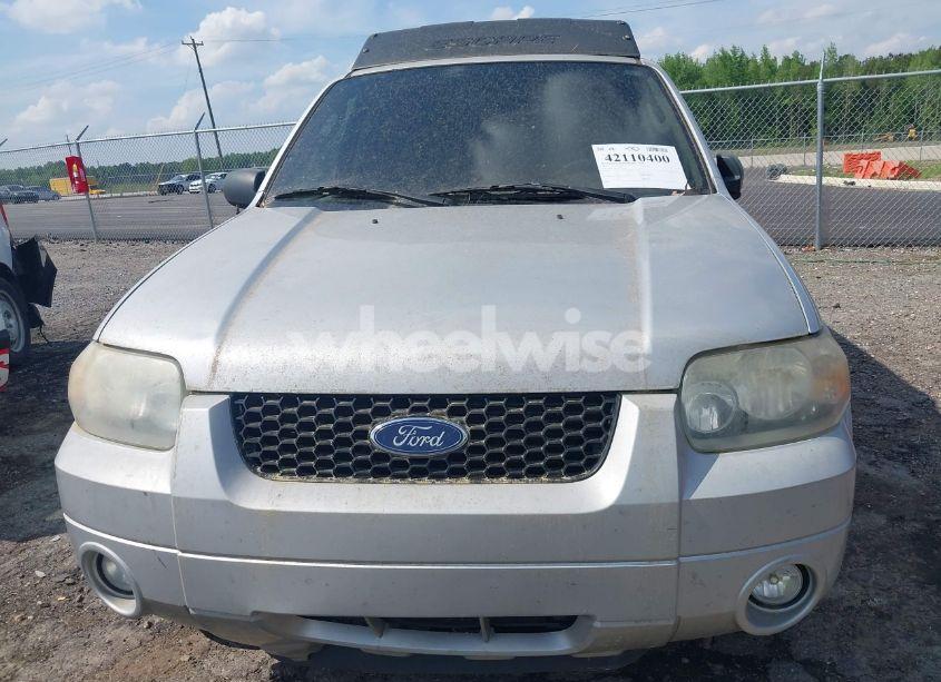 Photo 5 of 2007 Ford Escape LIMITED (VIN 1FMCU04167KA09610)