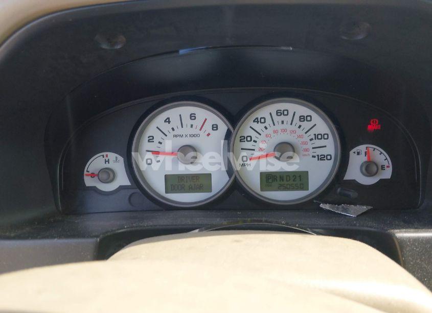 Photo 6 of 2007 Ford Escape LIMITED (VIN 1FMCU04167KA09610)