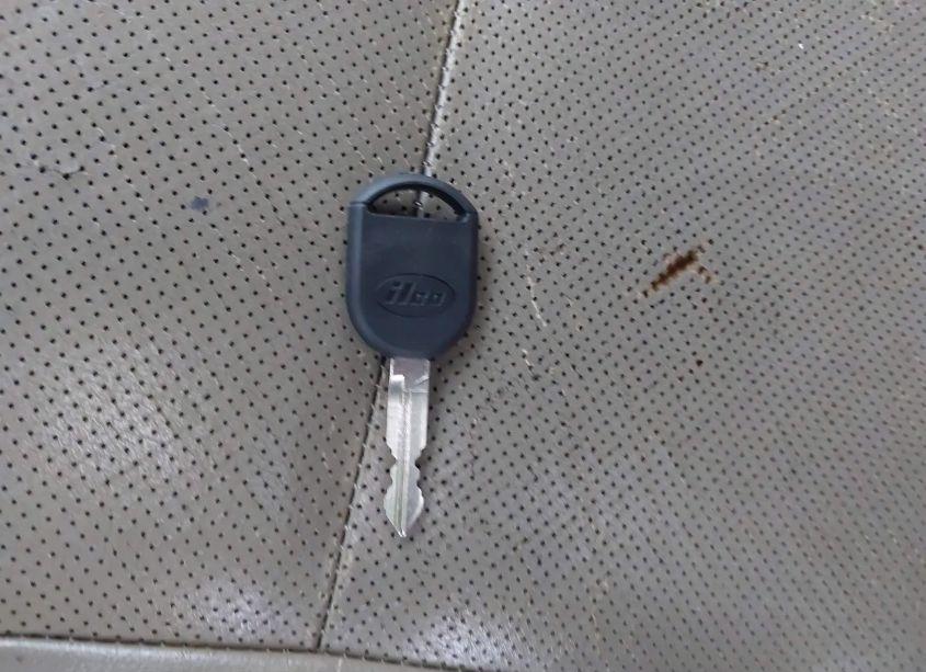 Photo 11 of 2007 Ford Escape LIMITED (VIN 1FMCU04167KB50953)