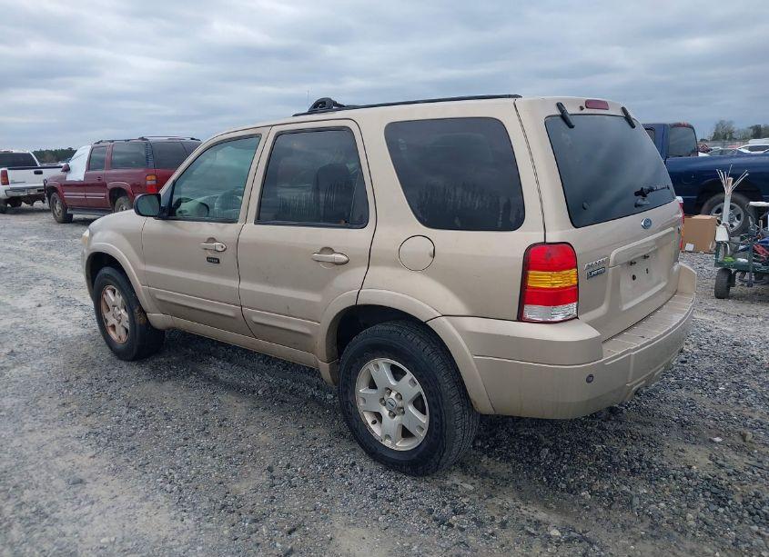 Photo 3 of 2007 Ford Escape LIMITED (VIN 1FMCU04167KB50953)