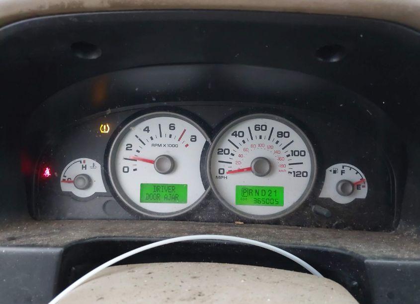 Photo 7 of 2007 Ford Escape LIMITED (VIN 1FMCU04167KB50953)