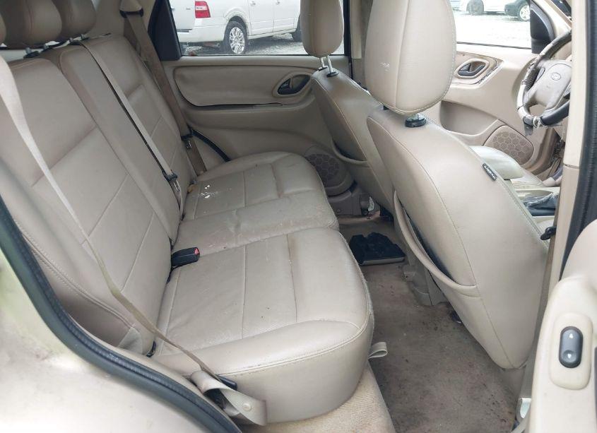 Photo 8 of 2007 Ford Escape LIMITED (VIN 1FMCU04167KB50953)