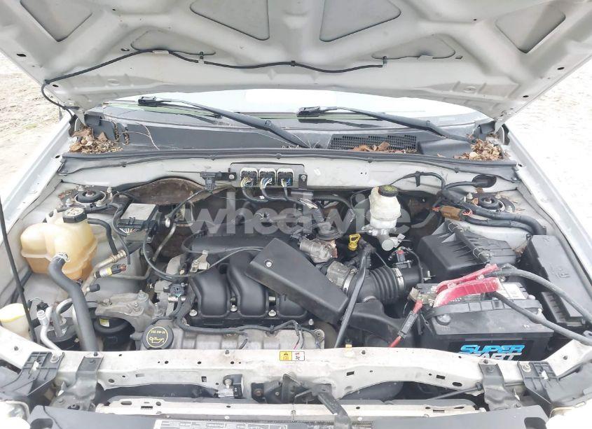 Photo 10 of 2008 Ford Escape LIMITED (VIN 1FMCU04168KB33331)