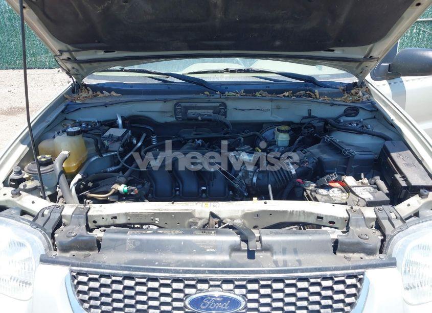 Photo 10 of 2004 Ford Escape LIMITED (VIN 1FMCU04174KA97935)