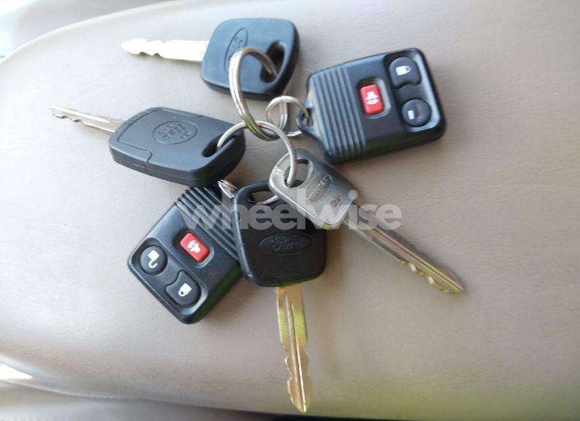 Photo 11 of 2004 Ford Escape LIMITED (VIN 1FMCU04174KA97935)