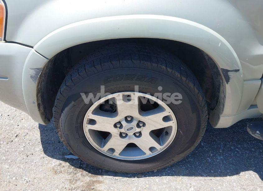 Photo 6 of 2004 Ford Escape LIMITED (VIN 1FMCU04174KA97935)