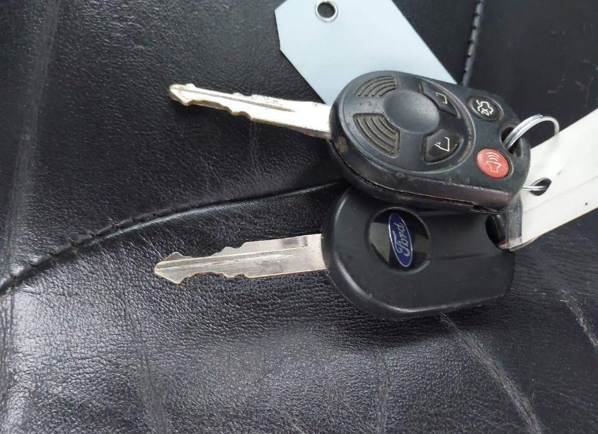 Photo 11 of 2008 Ford Escape LIMITED (VIN 1FMCU04178KE29586)