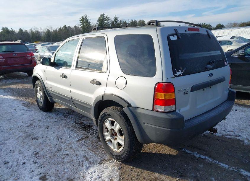 Photo 3 of 2002 Ford Escape XLT (VIN 1FMCU04182KD82690)