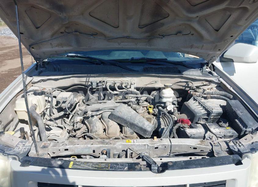 Photo 10 of 2008 Ford Escape LIMITED (VIN 1FMCU04188KA62925)