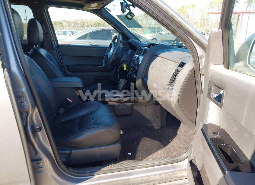 Photo 5 of 2008 Ford Escape LIMITED (VIN 1FMCU04198KA56731)