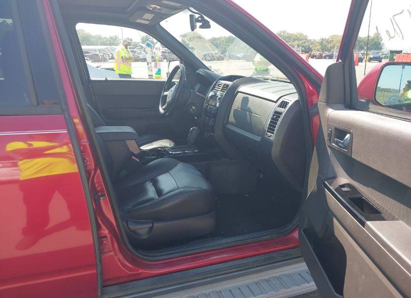 Photo 5 of 2008 Ford Escape LIMITED (VIN 1FMCU04198KB45800)