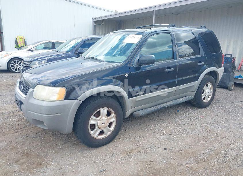 Photo 2 of 2001 Ford Escape XLT (VIN 1FMCU041X1KA93910)