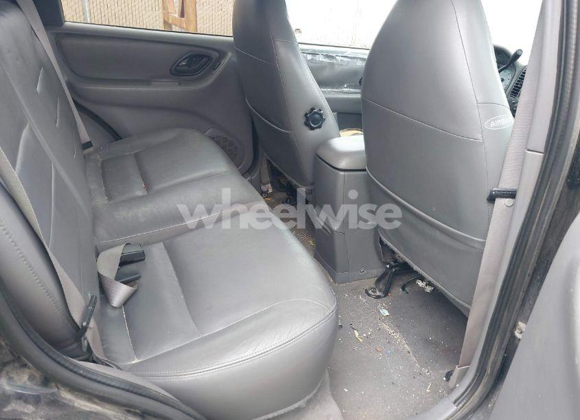 Photo 8 of 2001 Ford Escape XLT (VIN 1FMCU041X1KA93910)