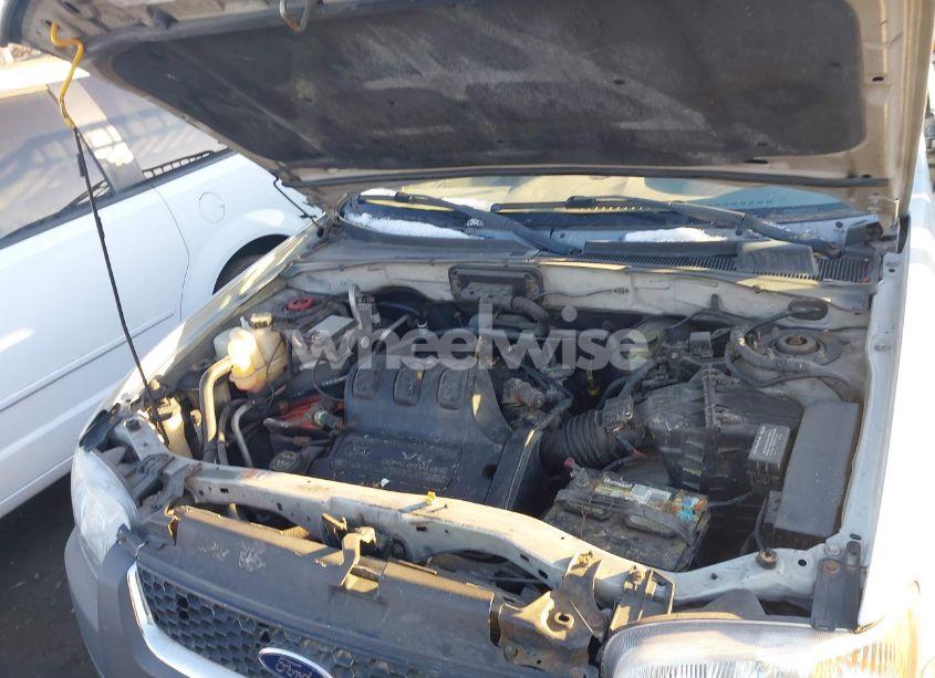 Photo 10 of 2002 Ford Escape XLT (VIN 1FMCU041X2KB67604)