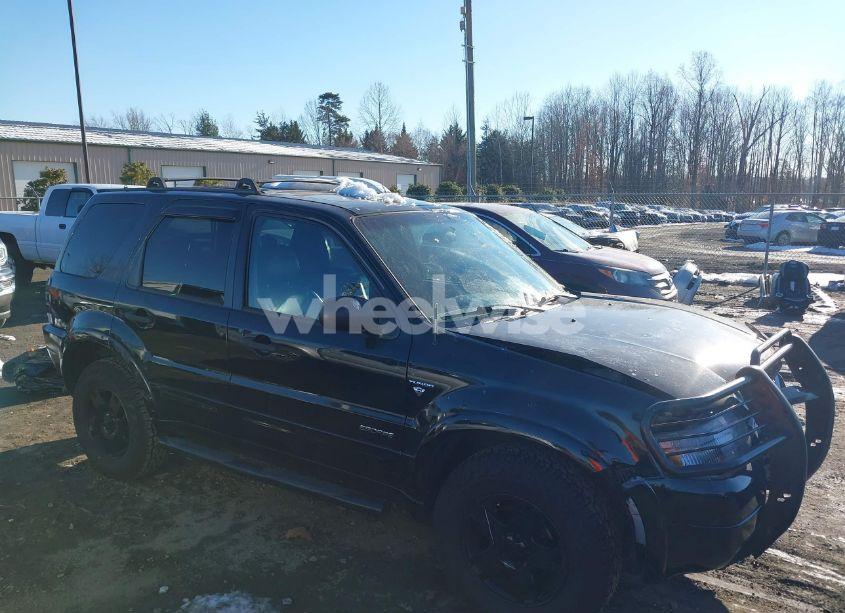 2002 Ford Escape XLT (VIN 1FMCU041X2KC74197) main photo