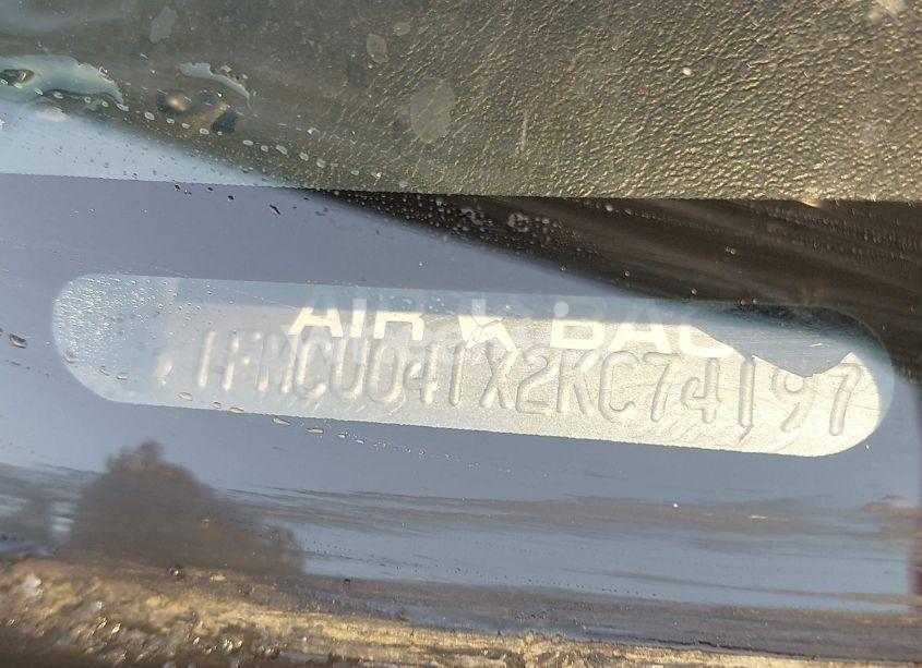 Photo 9 of 2002 Ford Escape XLT (VIN 1FMCU041X2KC74197)