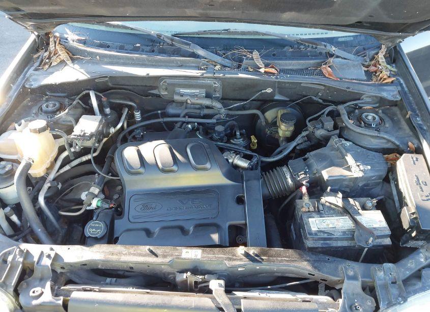 Photo 10 of 2004 Ford Escape LIMITED (VIN 1FMCU041X4KB11813)