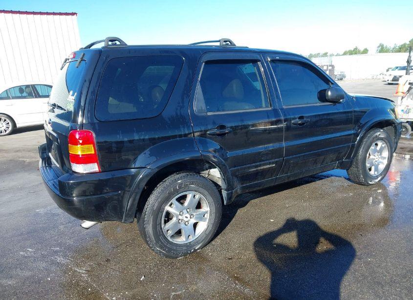 Photo 4 of 2004 Ford Escape LIMITED (VIN 1FMCU041X4KB11813)