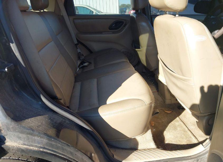 Photo 8 of 2004 Ford Escape LIMITED (VIN 1FMCU041X4KB11813)