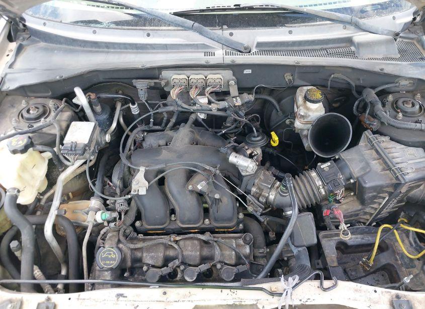 Photo 10 of 2007 Ford Escape LIMITED (VIN 1FMCU041X7KA86089)