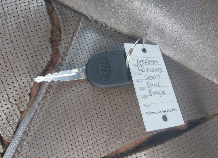 Photo 11 of 2007 Ford Escape LIMITED (VIN 1FMCU041X7KA86089)