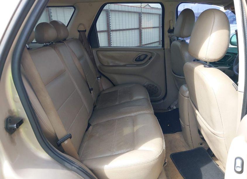 Photo 8 of 2007 Ford Escape LIMITED (VIN 1FMCU041X7KA86089)