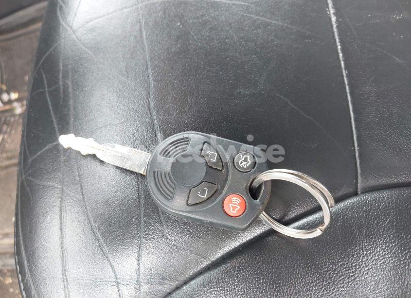 Photo 11 of 2008 Ford Escape LIMITED (VIN 1FMCU041X8KC00044)