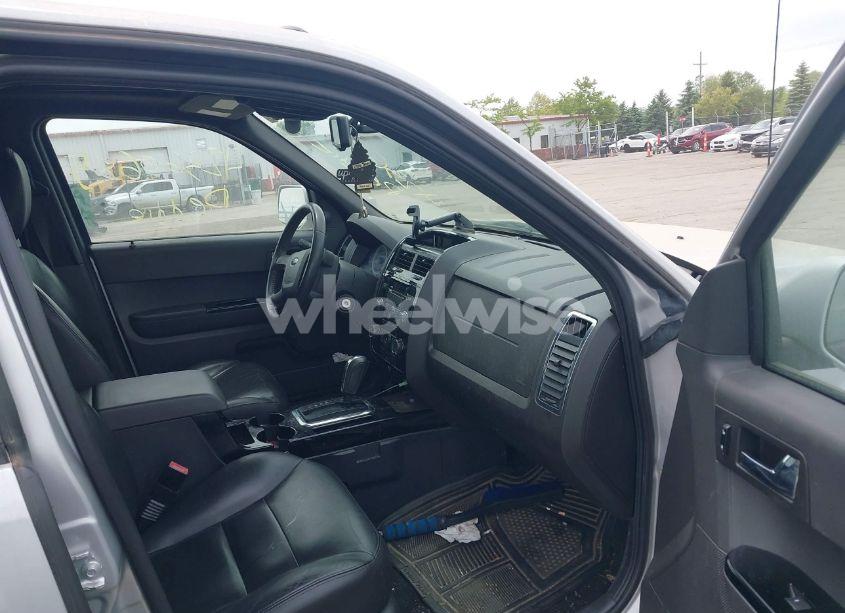 Photo 5 of 2008 Ford Escape LIMITED (VIN 1FMCU041X8KC00044)