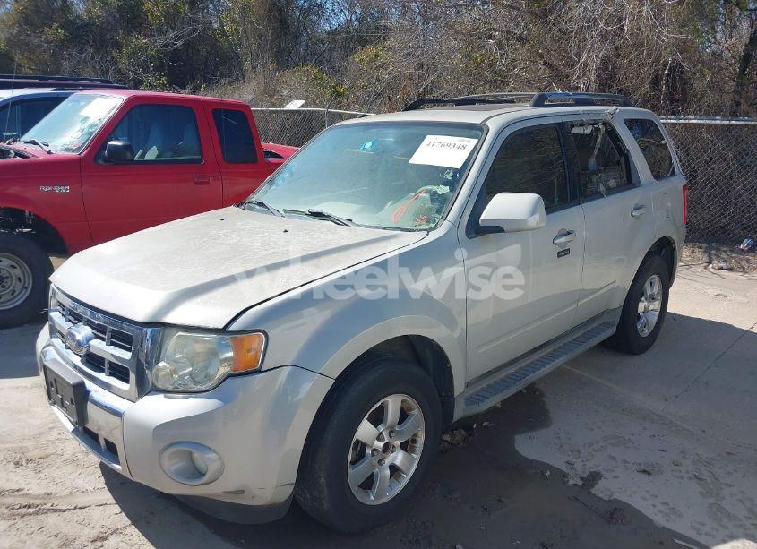 Photo 2 of 2009 Ford Escape LIMITED (VIN 1FMCU04709KA21968)