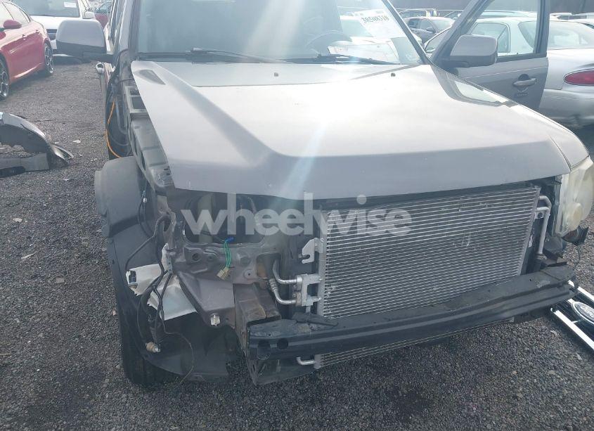 Photo 6 of 2009 Ford Escape LIMITED (VIN 1FMCU04739KA94056)