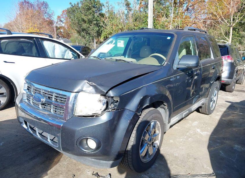 Photo 2 of 2009 Ford Escape LIMITED (VIN 1FMCU04749KA57100)