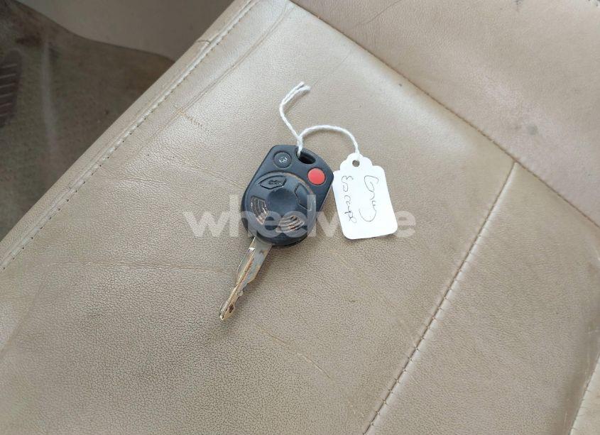 Photo 11 of 2009 Ford Escape LIMITED (VIN 1FMCU04779KA63005)