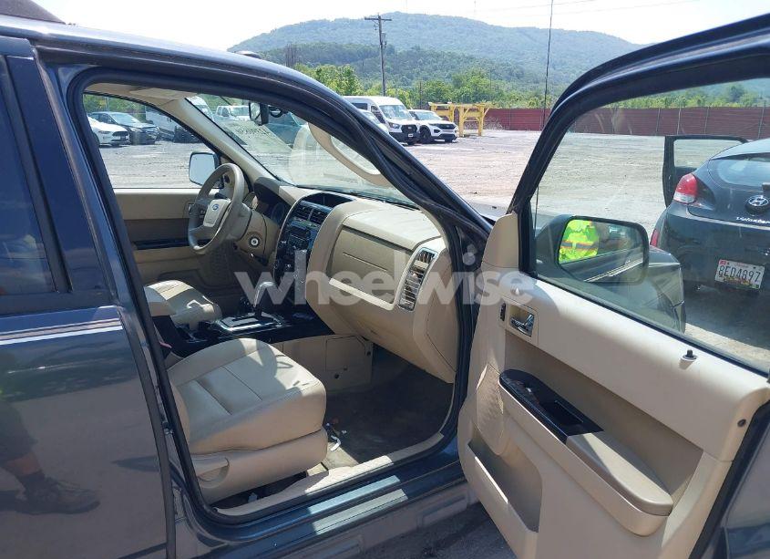 Photo 5 of 2009 Ford Escape LIMITED (VIN 1FMCU04G09KA34431)