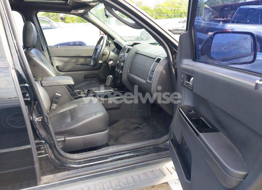 Photo 5 of 2009 Ford Escape LIMITED (VIN 1FMCU04G29KB00803)