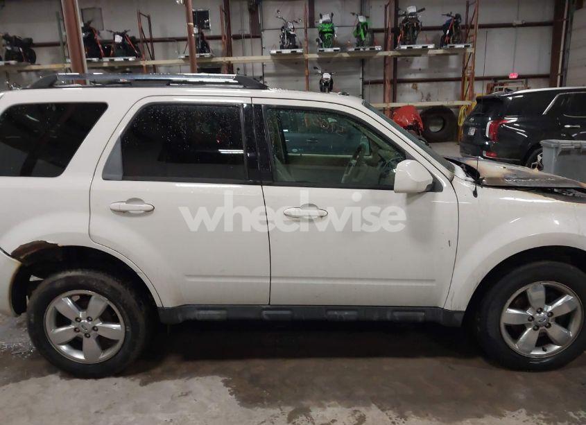Photo 14 of 2009 Ford Escape LIMITED (VIN 1FMCU04G39KA57007)