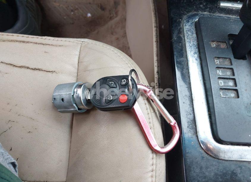 Photo 11 of 2009 Ford Escape LIMITED (VIN 1FMCU04G39KA59615)